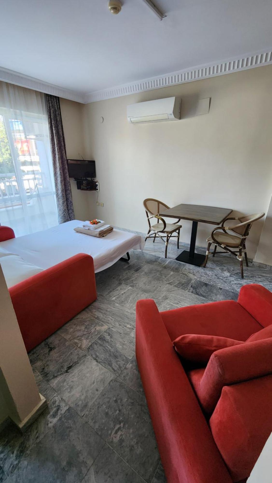 Irem Apart Hotel Marmaris Buitenkant foto